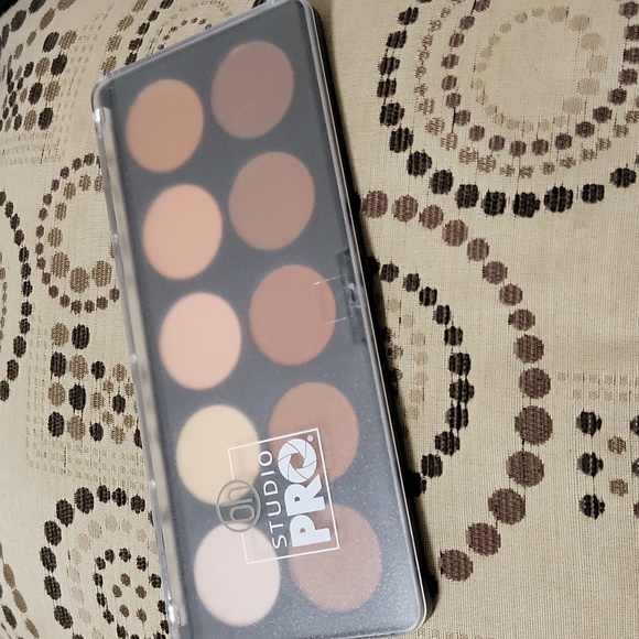 BH Cosmetics Studio Pro Contour Face Palette - Picture 1 of 4